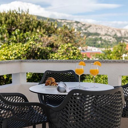 Happy Apartments Baska Exterior foto