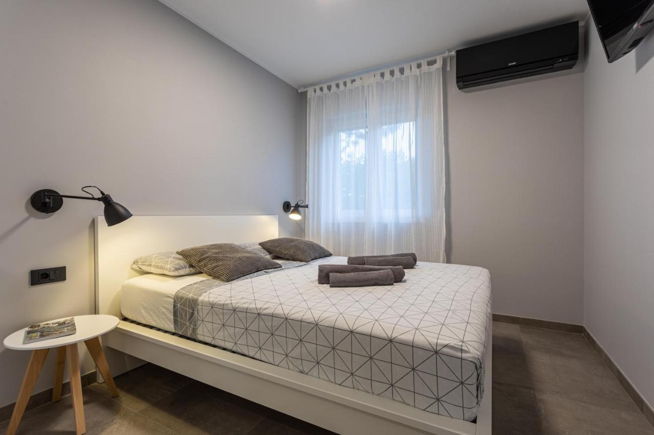 Happy Apartments Baska Exterior foto