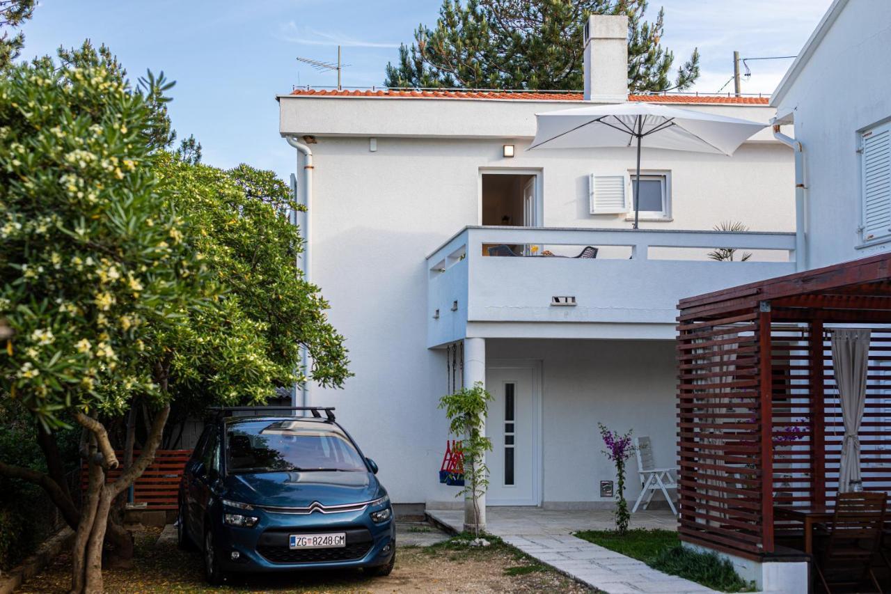 Happy Apartments Baska Exterior foto